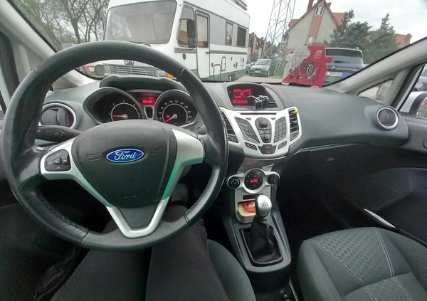 Ford Fiesta cena 18900 przebieg: 97158, rok produkcji 2010 z Szczecin małe 22